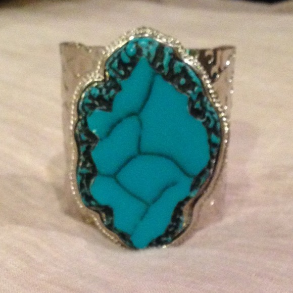 Accessories - Turquoise cuff