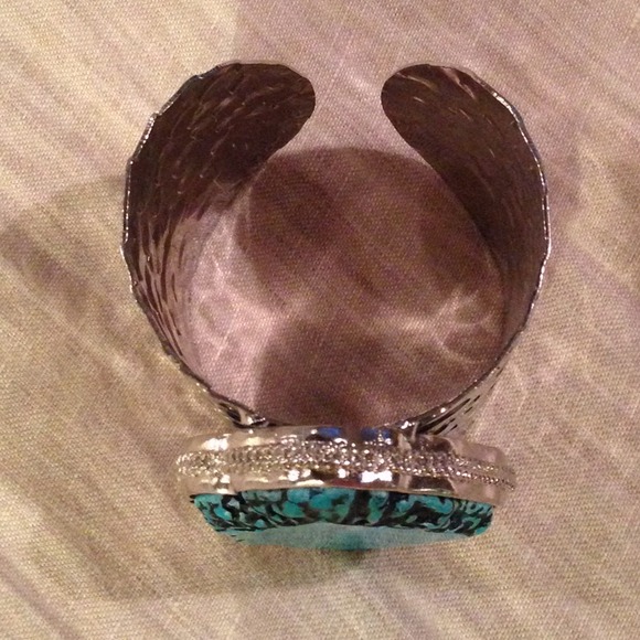 Turquoise cuff - Picture 2 of 3
