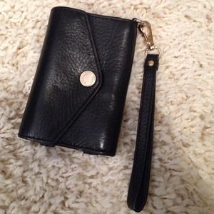 Black Michael Kors iPhone 4/4S Wristlet