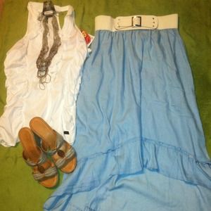 💢Bundled💢LT BLUE HIGH LO SKIRT W/BELT