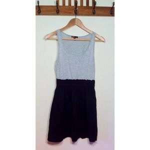 🎀Forever 21 Grey and Black Dress🎀