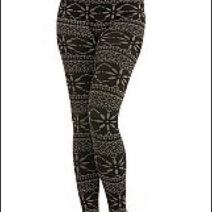 Printed Knit Sweater Leggings. S,M,L