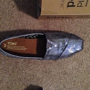 Pewter sequined TOMS size 9 brand new never worn