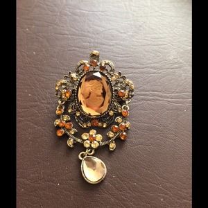 Pin and necklace all in one!