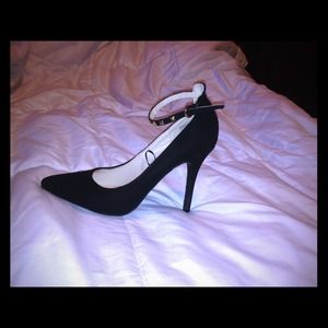 Dollhouse stilettos, size 7 1/2, worn once.