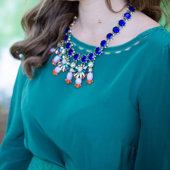 Jewelry - Blue Gorgeous Chunky Statement Necklace!