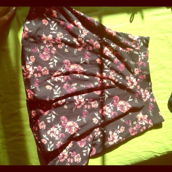 ✨Black Floral Skater Skirt