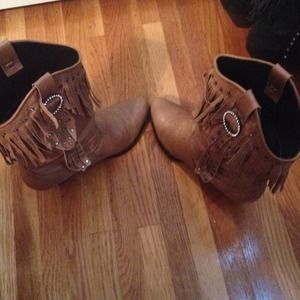 Tan boots with fringe and rhinestones! Cute!
