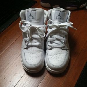 white jordan 1s