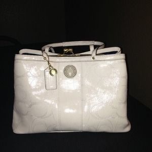NWT COACH Authentic Handbag