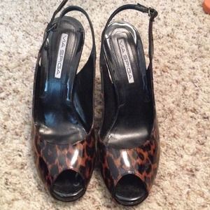 Via Spiga leopard print patent platform pumps