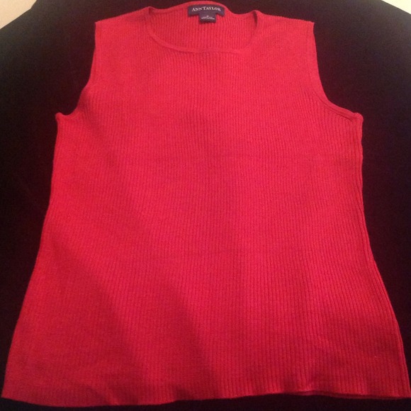 🌼Ann Taylor sleeveless shell sweater🌼