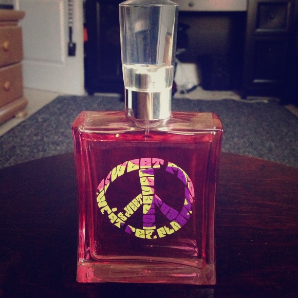 Sweet Pea Perfume
