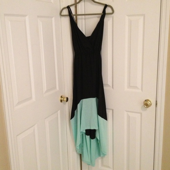 🚫Sold🚫Black an mint color block high-low dress