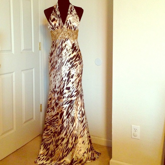 🔥Reduced🔥 NWOT Cheetah dress with gold beads