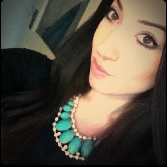 Turquoise Statement Necklace - Picture 2 of 3