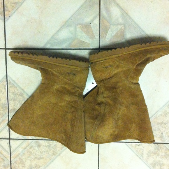 Ugg like boots - Picture 3 of 4