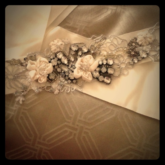 Vera wang sash with receipt from store