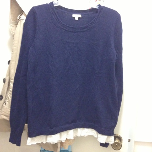 ✂️✂️✂️💰Gap lace trim sweater