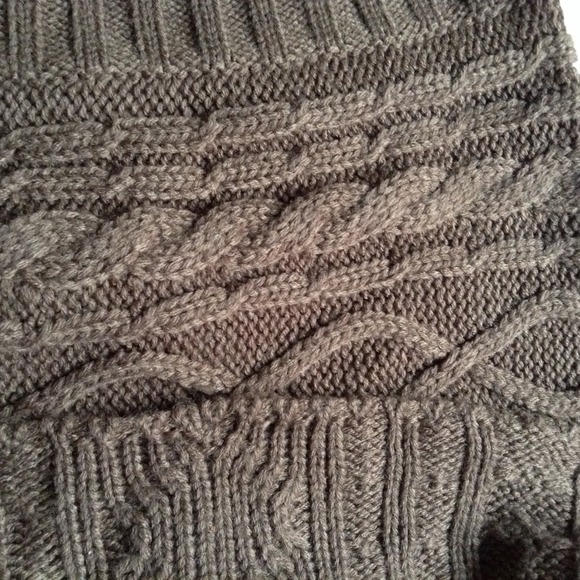 *SOLD IN BUNDLE* Olive Brown Knit Cardigan - Picture 3 of 3