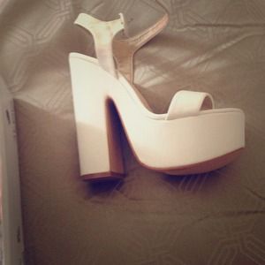 Reserved!!!!White platform shoes comfortable shoes
