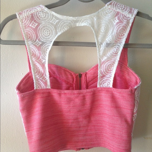 urban outfitters pink crop top - Picture 2 of 3