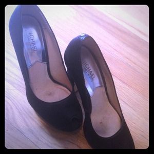 🚨SPECIAL PRICE🚨 MK Peep Toe Platform Pumps