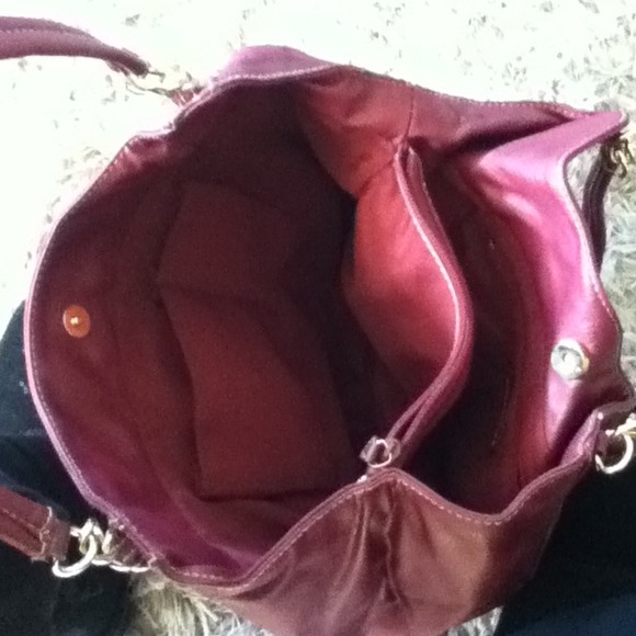 Burgundy Liz&co purse - Picture 2 of 2