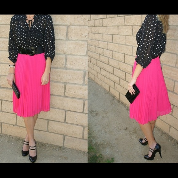 H&M pleated skirt
