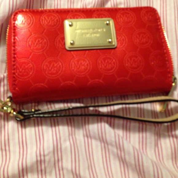 🔸AUTHENTIC🔸 Michael kors wristlet.