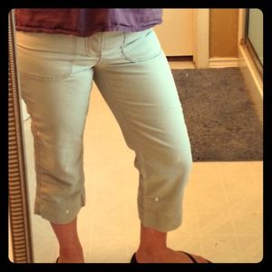 💢REDUCED American Eagle Capris💢