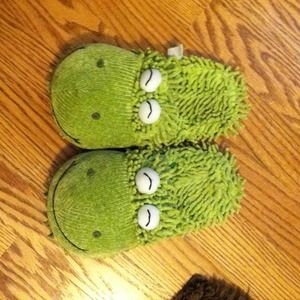 Super soft fuzzy green frog slippers