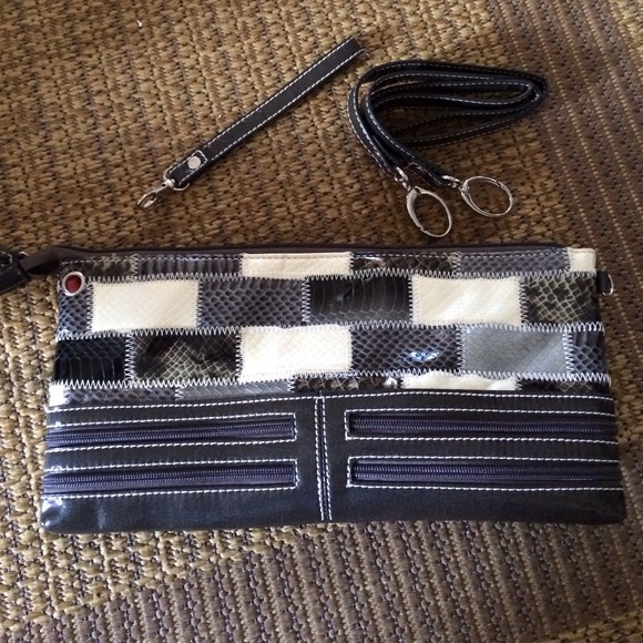 Interchangeable Wristlet/Handbag in Snakeskin