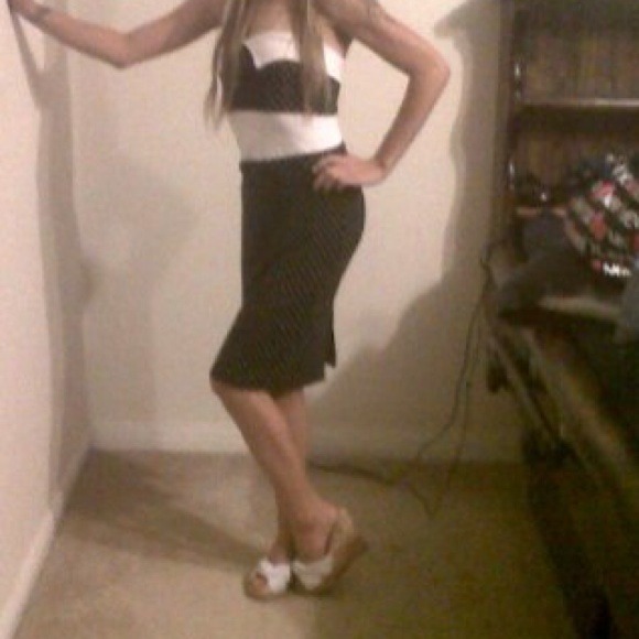 'PinUp Girl' style Polka Dot Dress - Picture 4 of 4