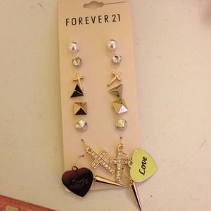 Forever 21 Stud Earring Set