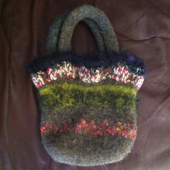 Handmade wool handbag--super cute!