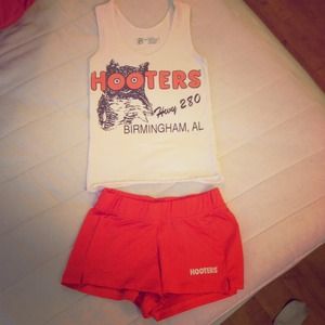 Xs hooters outfit
