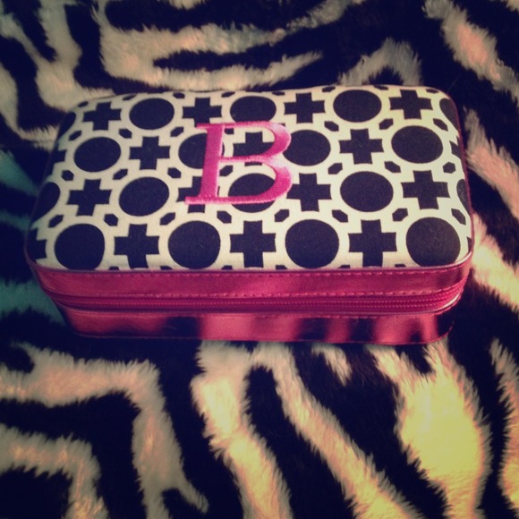 Letter B jewelry box