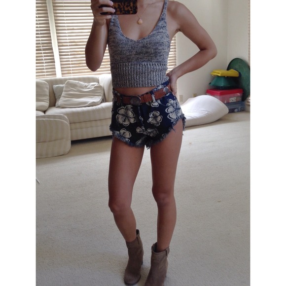 ❌SOLD❌ One teaspoon ZZs shorts