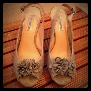 Grayish Steve Madden Wedges