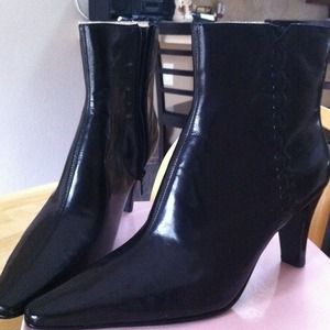 🎀SALE🎀 must go -NWT Bandolino boot