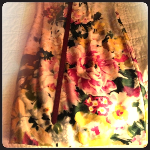 Ann Taylor Dress. Perfect for Summer weddings - Picture 1 of 4