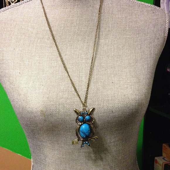 Vintage owl necklace new