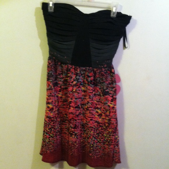 Pretty dress - Picture 2 of 3