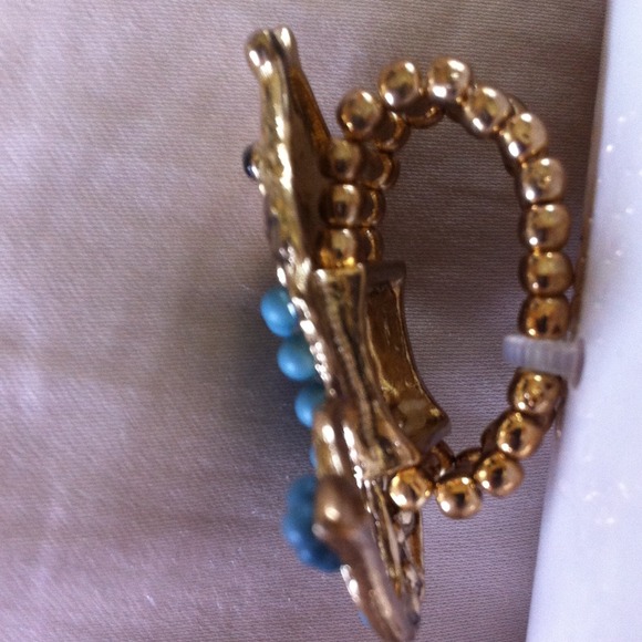 🚫SOLD in Bundle🚫🎁🔔BRAND NEW Stretch Fish Ring - Picture 3 of 3