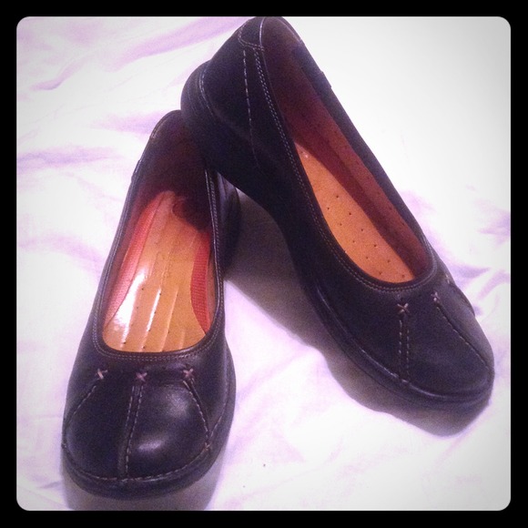 Clark's unstructured black flats