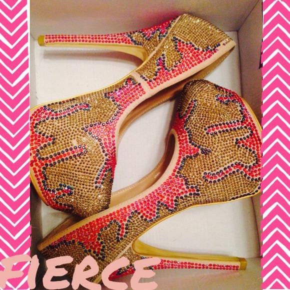 alba Shoes - Sold 🎉🎉heels  with rhinestone details