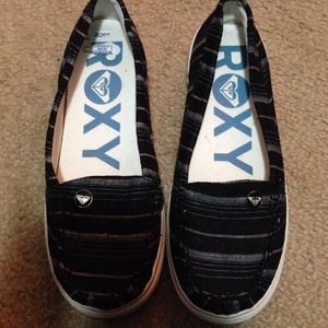 ROXY SHOES NEVER WORN TRADEEEEEEEE