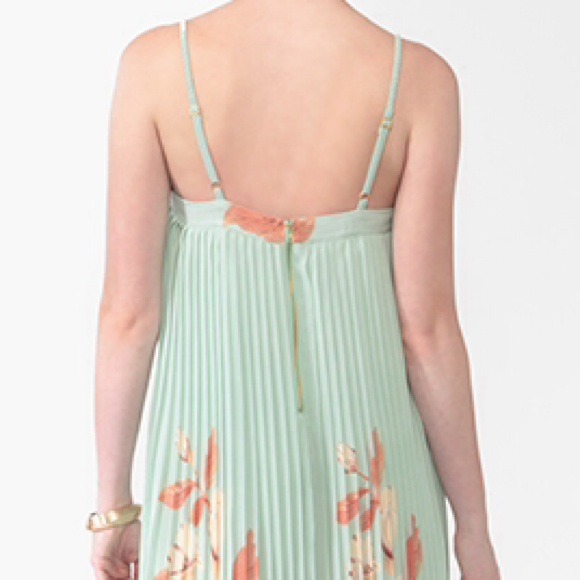 🎉2x HOST PICK🎉 Love 21 Lily Swing Dress. - Picture 3 of 4