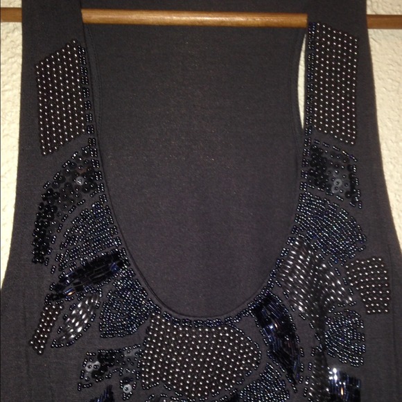 Beaded tank never worn - Picture 2 of 4